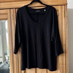 Tahari Black Long Sleeve V-Neck Top 1X